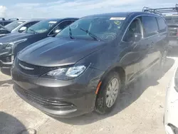 Carros dañados por inundaciones a la venta en subasta: 2018 Chrysler Pacifica L