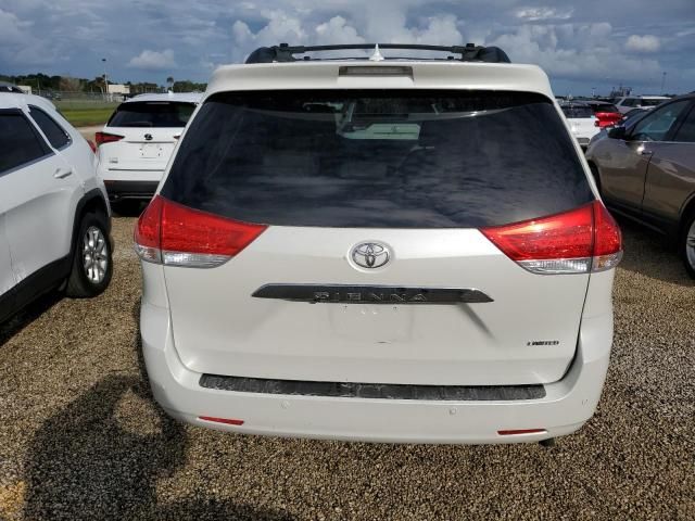 2013 Toyota Sienna XLE