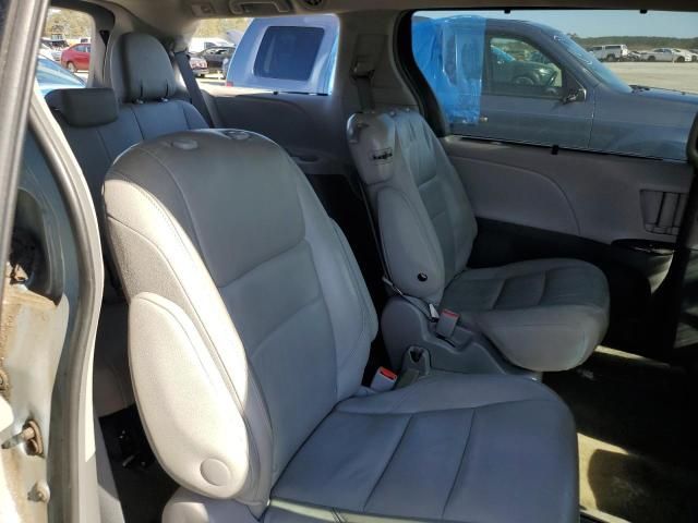 2017 Toyota Sienna XLE