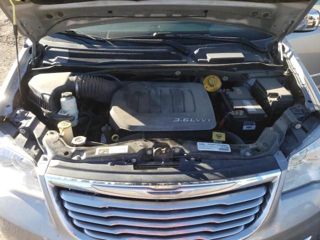 2015 Chrysler Town & Country Touring L