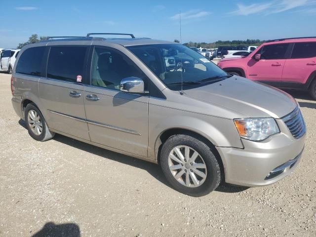 2015 Chrysler Town & Country Limited Platinum