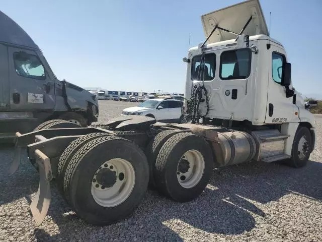 2017 Freightliner Cascadia 125