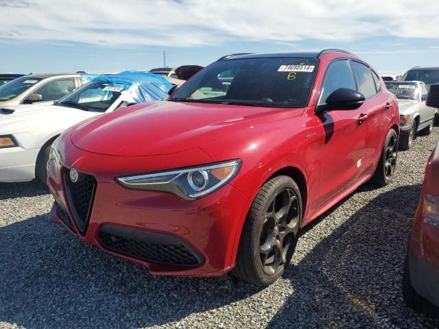 2022 Alfa Romeo Stelvio TI