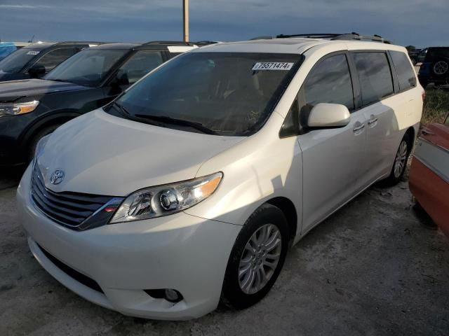 2016 Toyota Sienna XLE