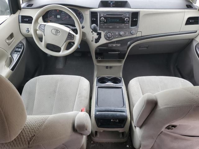 2011 Toyota Sienna LE