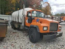 Salvage cars for sale from Copart Barberton, OH: 2001 Mack 600 RD600