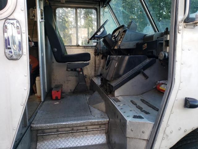 2007 Freightliner Chassis M Line WALK-IN Van