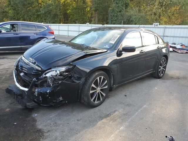 2013 Chrysler 200 Limited