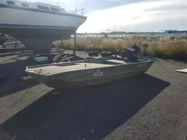 2012 Lowe Boat