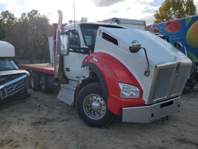 2021 Kenworth Construction T880