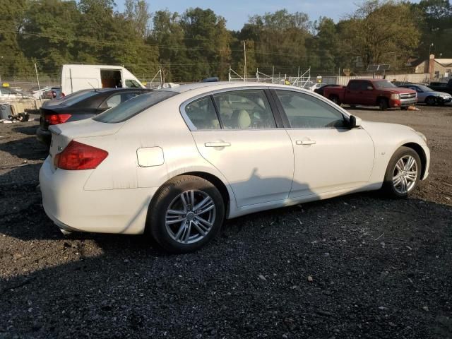 2015 Infiniti Q40