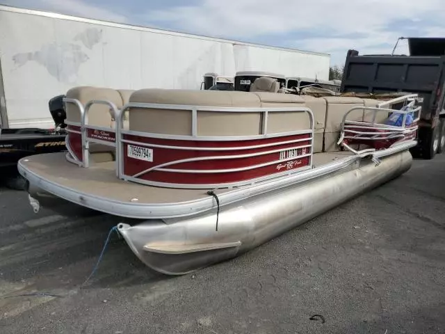 2021 Suntracker Partybarge