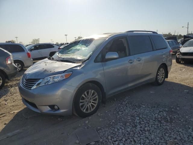 2012 Toyota Sienna XLE