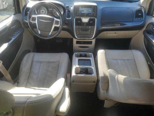 2012 Chrysler Town & Country Touring