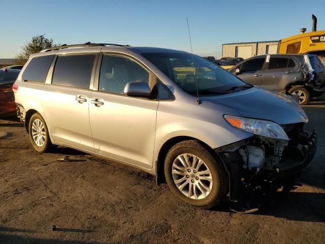 2013 Toyota Sienna XLE