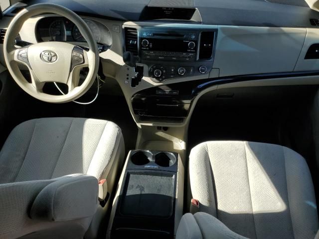 2011 Toyota Sienna LE