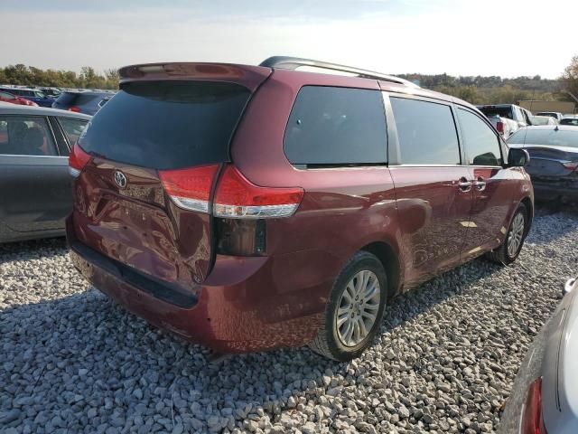 2014 Toyota Sienna XLE