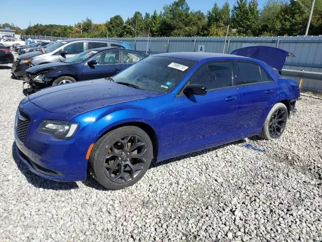 2019 Chrysler 300 Touring