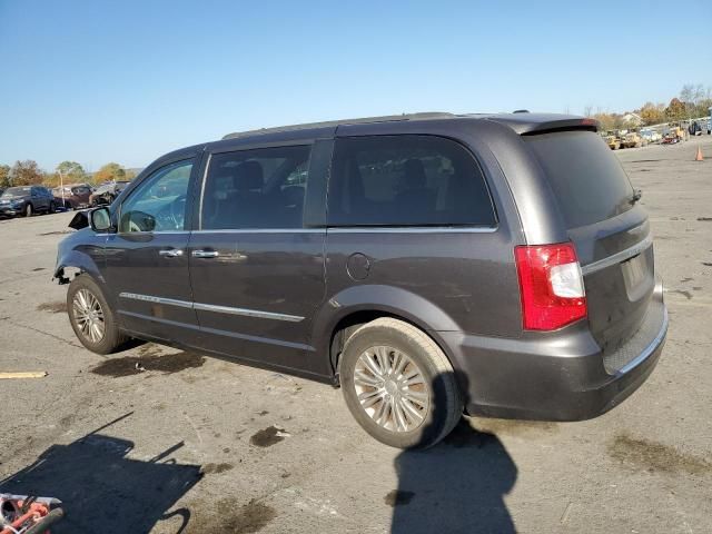 2015 Chrysler Town & Country Touring L