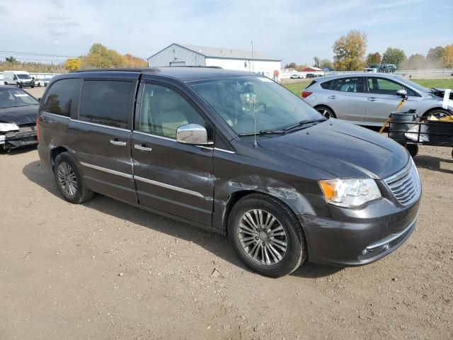 2016 Chrysler Town & Country Touring L