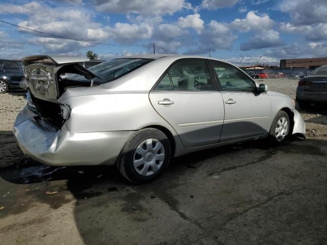 2004 Toyota Camry LE