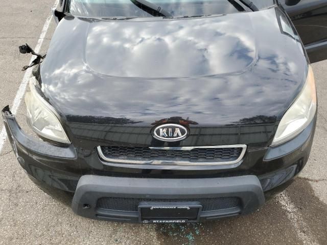 2011 KIA Soul +