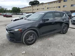 Mazda Vehiculos salvage en venta: 2017 Mazda CX-5 Touring