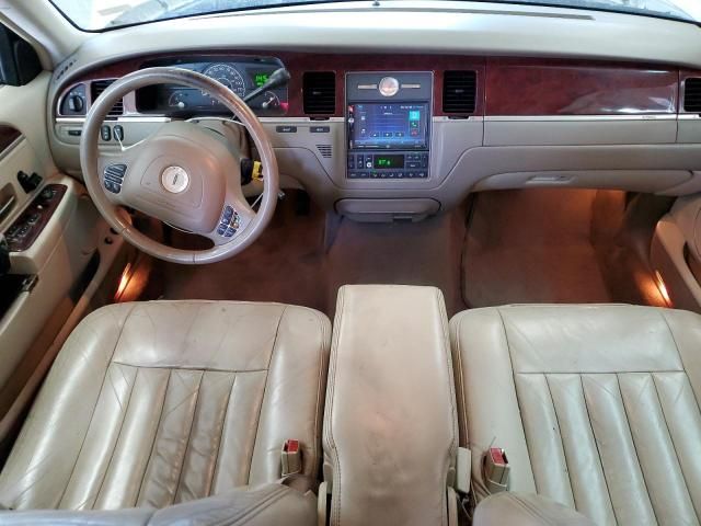 2003 Lincoln Town Car Executive