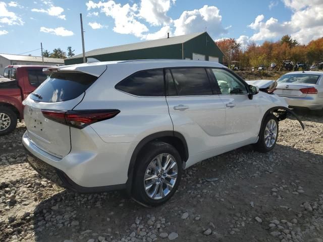 2024 Toyota Highlander LE