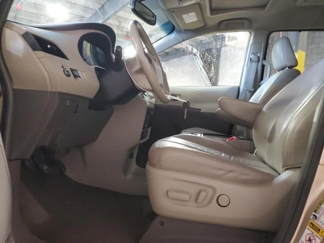 2011 Toyota Sienna XLE