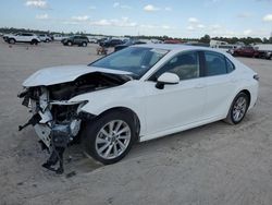 Salvage cars for sale at auction: 2022 Toyota Camry LE