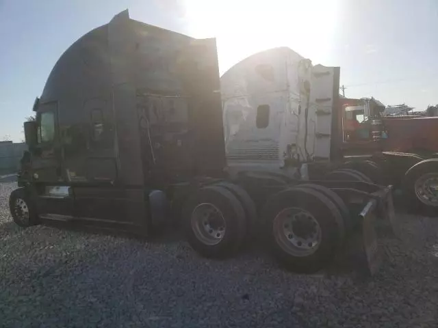 2017 Freightliner Cascadia 125