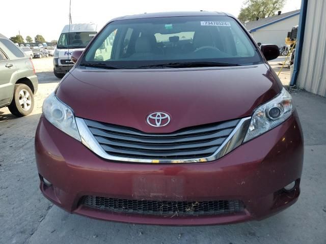 2014 Toyota Sienna XLE