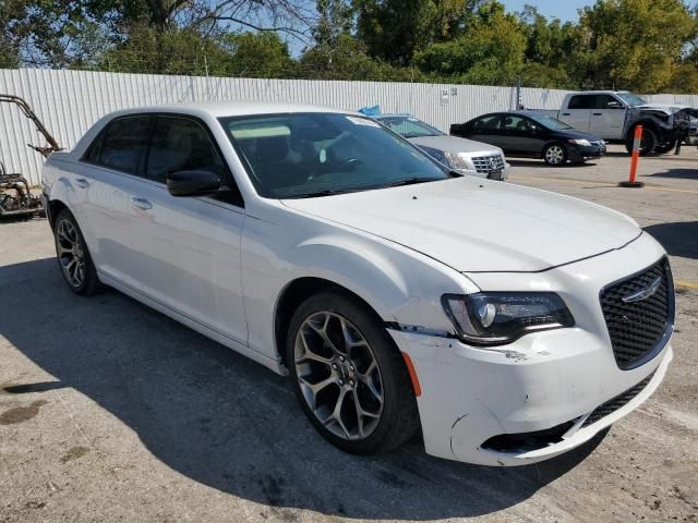 2018 Chrysler 300 Touring