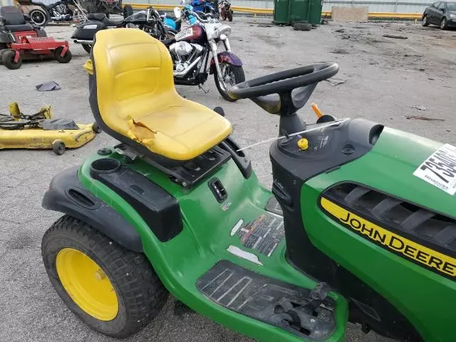 2015 John Deere Lawnmower