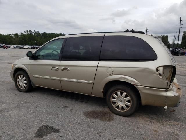 2005 Chrysler Town & Country Touring