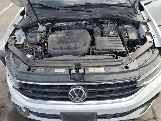 2022 Volkswagen Tiguan SE R-LINE Black