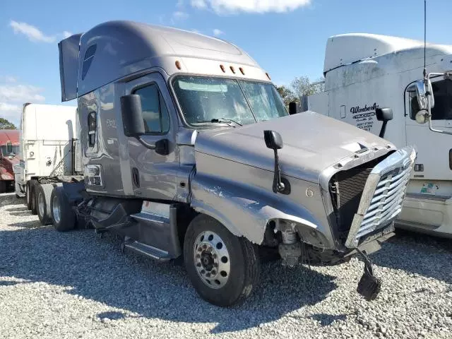 2016 Freightliner Cascadia 125