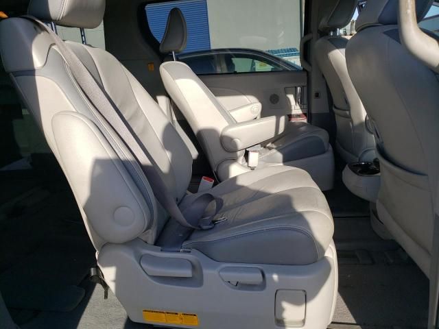 2011 Toyota Sienna XLE