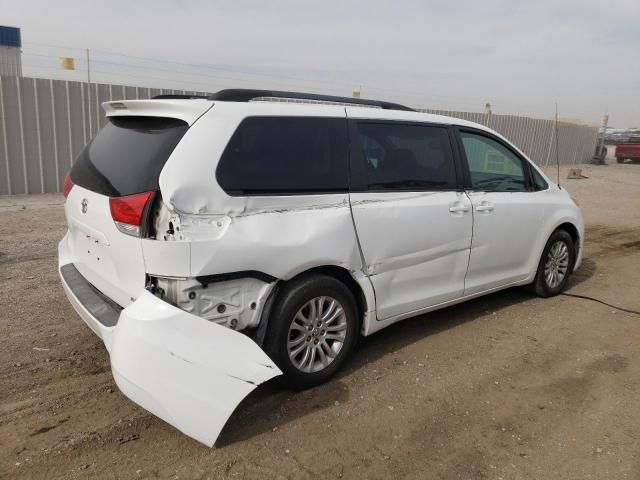 2011 Toyota Sienna XLE