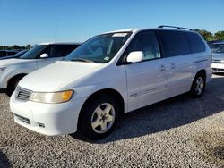 Carros dañados por inundaciones a la venta en subasta: 2000 Honda Odyssey EX