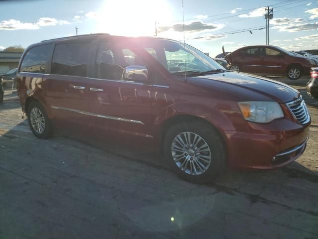 2014 Chrysler Town & Country Touring L