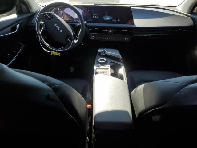 2022 KIA EV6 Light