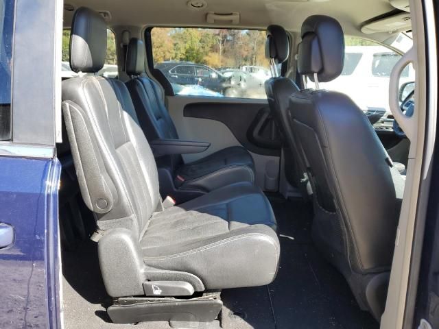 2012 Chrysler Town & Country Touring