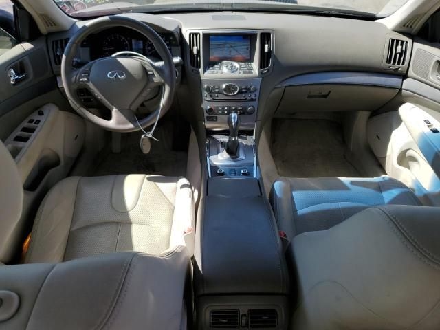 2015 Infiniti Q40