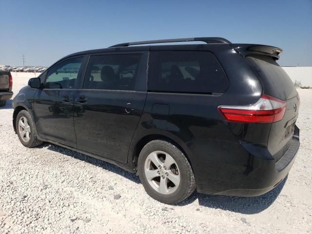 2017 Toyota Sienna LE