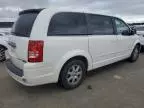 2010 Chrysler Town & Country LX