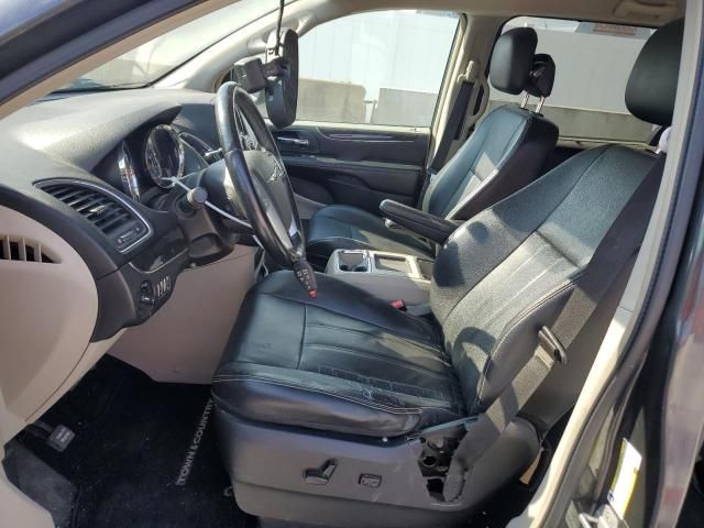 2012 Chrysler Town & Country Touring L