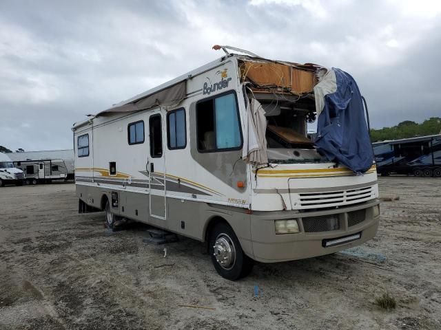 2003 Fleetwood 2003 Workhorse Custom Chassis Motorhome Chassis W2