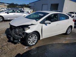 KIA Vehiculos salvage en venta: 2014 KIA Forte LX